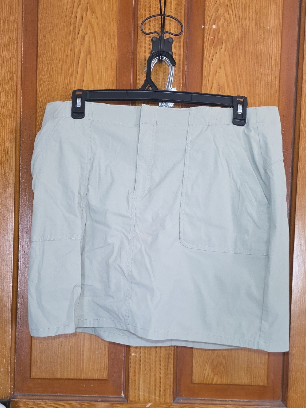 Eddie Bauer Tan Women's Cargo Skort